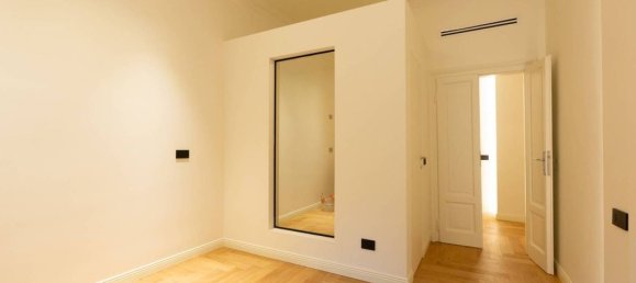 2 Schlafzimmer Wohnung in Milan, Italy, Nr. 296858 14