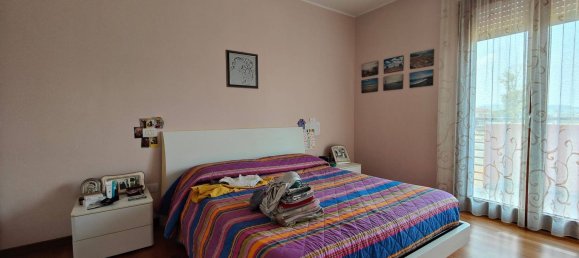 5 bedrooms Apartment in Pesaro, Italy No. 329956 4