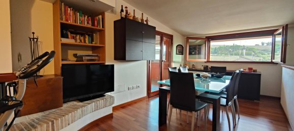 5 bedrooms Apartment in Pesaro, Italy No. 329956 10