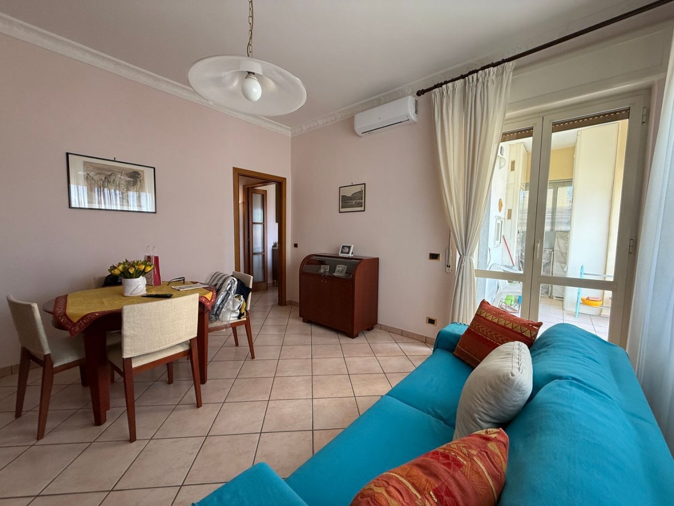 3 bedrooms Apartment in Naples, Italy No. 313999