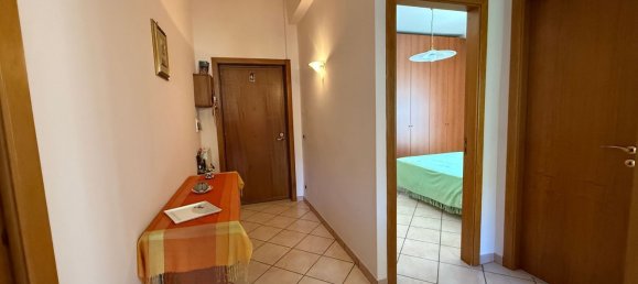3 bedrooms Apartment in Naples, Italy No. 313999 10