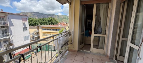 3 bedrooms Apartment in Naples, Italy No. 313999 12