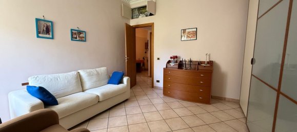 3 bedrooms Apartment in Naples, Italy No. 313999 9