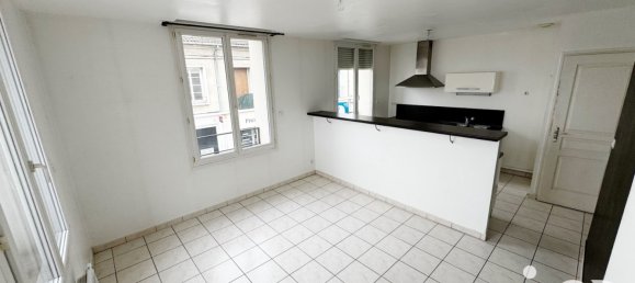 1 bedroom Apartment in Pont-Sainte-Maxence, France No. 46738 4