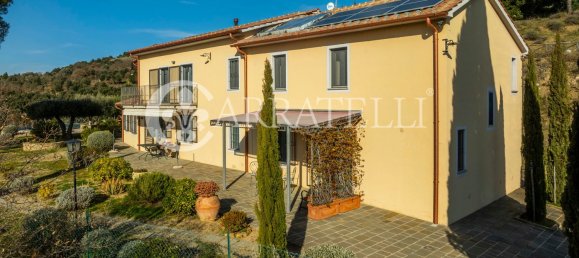 12 rooms Villa in Passignano sul Trasimeno, Italy No. 70740 17