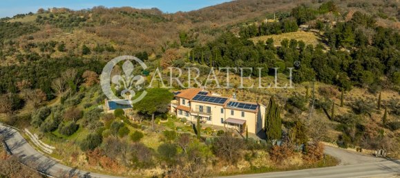 12 rooms Villa in Passignano sul Trasimeno, Italy No. 70740 10