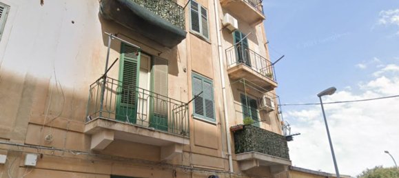 Apartamento de 4 dormitorios en Palermo, Italy No. 363672 2