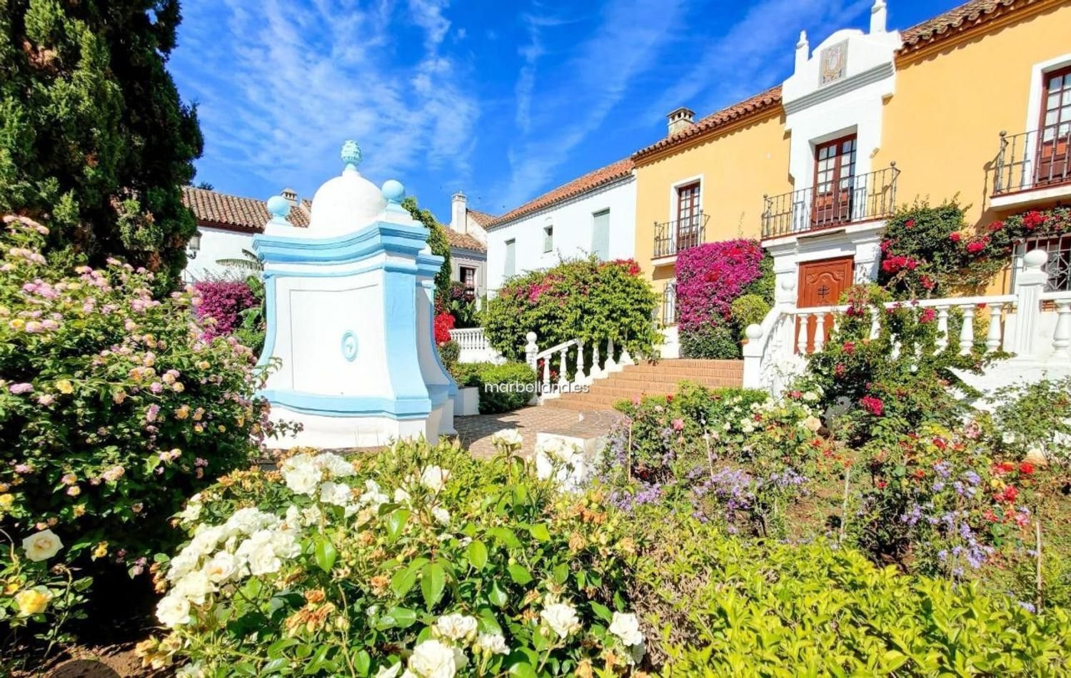 3 bedrooms Townhouse in Marbella, Spain No. 236709