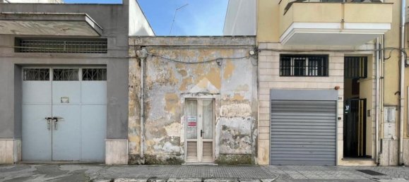 Дом с 3 комнатами в Франкавилла Фонтана, Италия № 24337 7