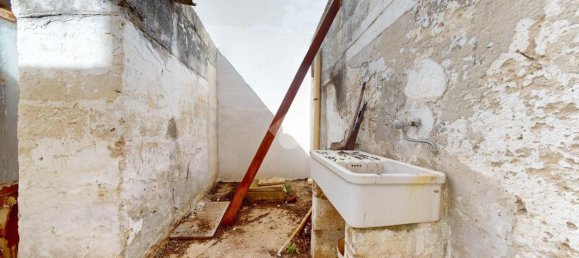 Дом с 3 комнатами в Франкавилла Фонтана, Италия № 24337 11