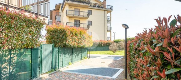 2 bedrooms Apartment in Grugliasco, Italy No. 54756 3
