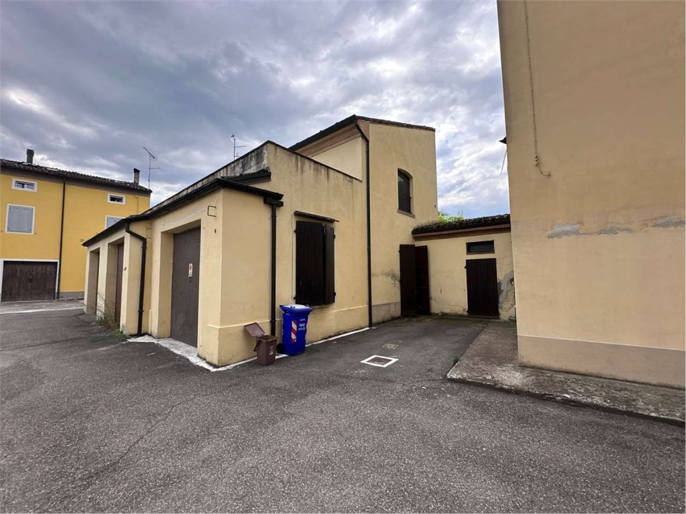 3غرفة شقة في Soragna, Italy رقم 288412