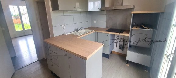 Casa de 4 dormitorios en Voisenon, France No. 167377 4