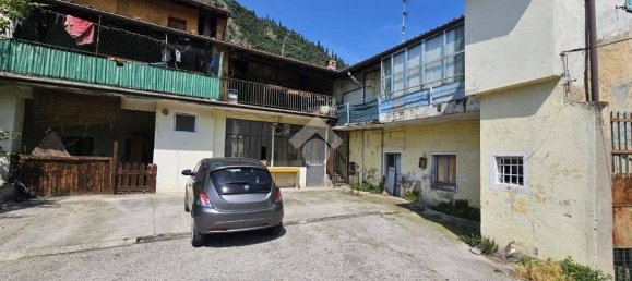 6 bedrooms House in Provaglio d'Iseo, Italy No. 176341 16