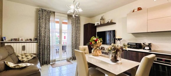 3غرفة شقة في Desenzano del Garda, Italy رقم 151668 11