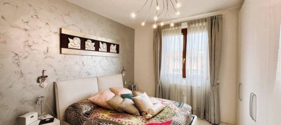 3غرفة شقة في Desenzano del Garda, Italy رقم 151668 16