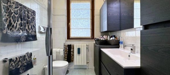 3غرفة شقة في Desenzano del Garda, Italy رقم 151668 22