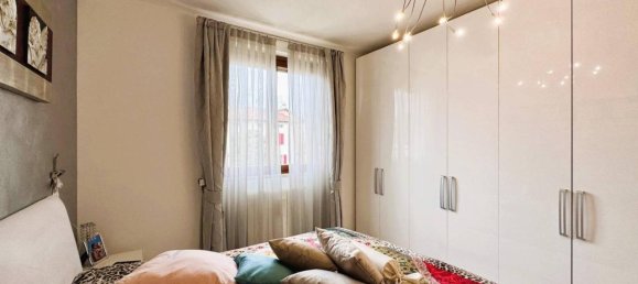 3غرفة شقة في Desenzano del Garda, Italy رقم 151668 21