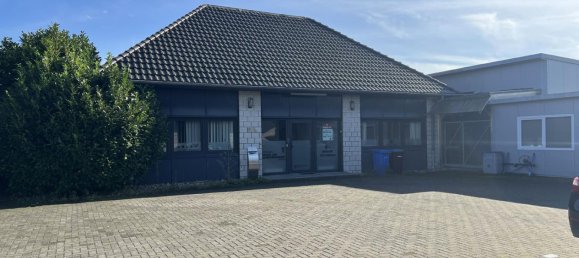 Здание с 4 комнатами в Везель, Германия № 57488 2