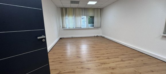 Здание с 4 комнатами в Везель, Германия № 57488 4