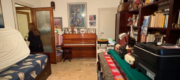 6 rooms Apartment in Rome, Italy No. 44847 7