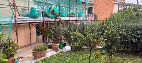 6 rooms Apartment in Rome, Italy No. 44847 2