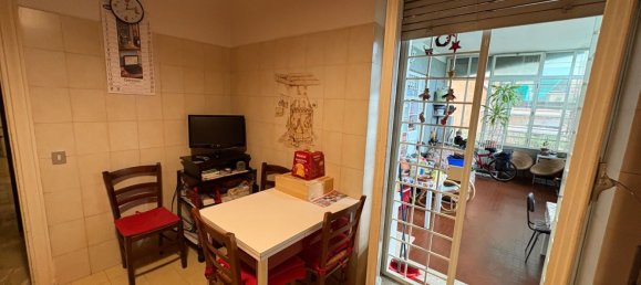 6 rooms Apartment in Rome, Italy No. 44847 3