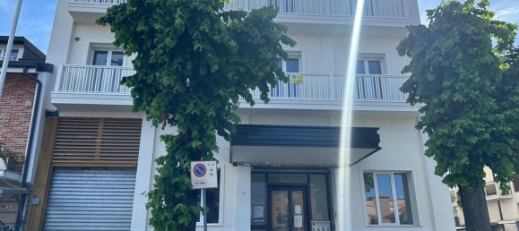 مكتب في Riccione, Italy 77متر مربع رقم 77337 18