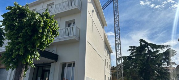 مكتب في Riccione, Italy 77متر مربع رقم 77337 19