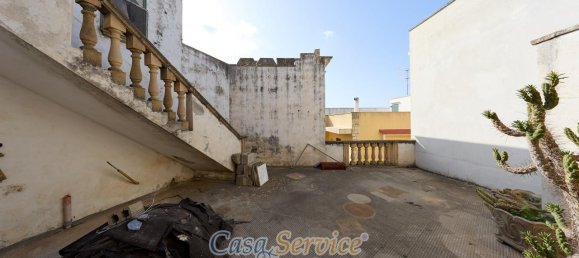 6 rooms House in Tuglie, Italy No. 230589 4