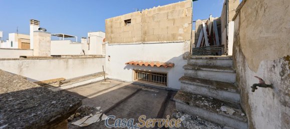 6 rooms House in Tuglie, Italy No. 230589 15
