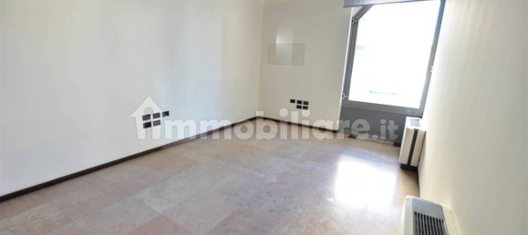5 rooms Office in San Donà di Piave, Italy No. 339205 3