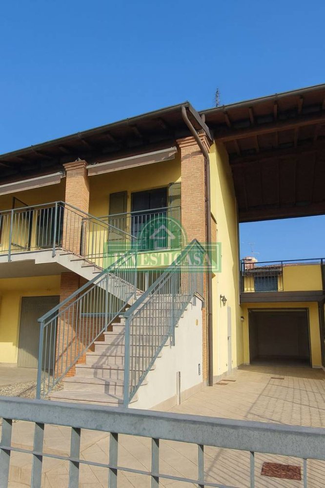 2 Schlafzimmer Wohnung in Albuzzano, Italy, Nr. 327329