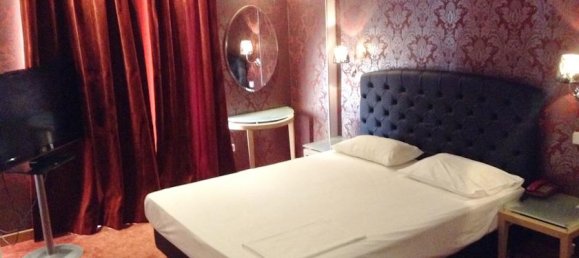 2200m² Townhouse in Glyfada, Greece No. 6523 11