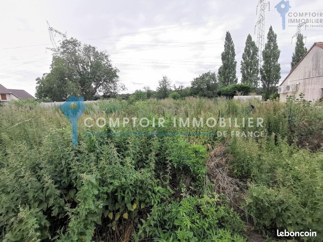 3 Schlafzimmer Grundstück in La Foret-le-Roi, France, Nr. 176963