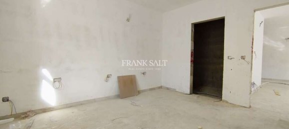 Duplex independente T2 em Zabbar, Malta N.º 2080 25