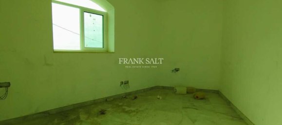 Duplex independente T2 em Zabbar, Malta N.º 2080 41