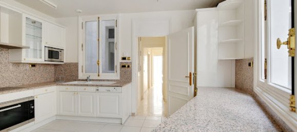 7 bedrooms Apartment in Paris, France No. 168276 17