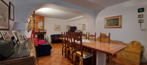 3 bedrooms House in Vernio, Italy No. 152709 9