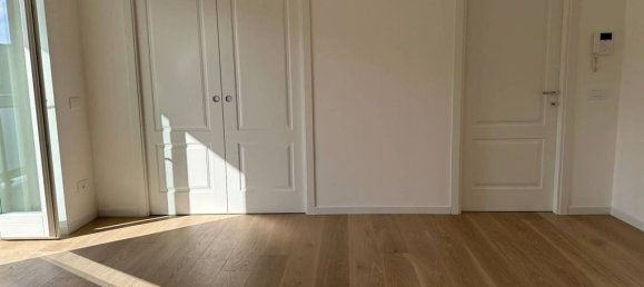 3 bedrooms Apartment in Milan, Italy No. 313937 5