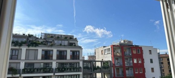 3 bedrooms Apartment in Milan, Italy No. 313937 4