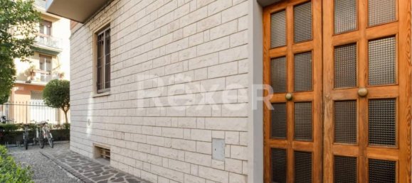 2-salle Appartement à Bologna, Italy No. 35326 28