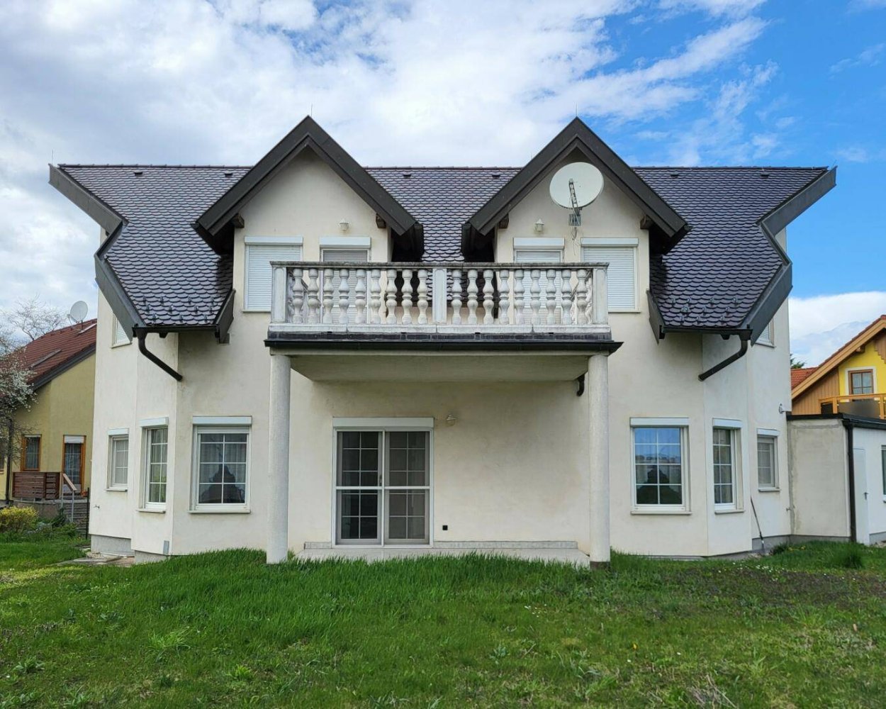 11-Zimmer Haus in Groß-Enzersdorf, Austria, Nr. 217884