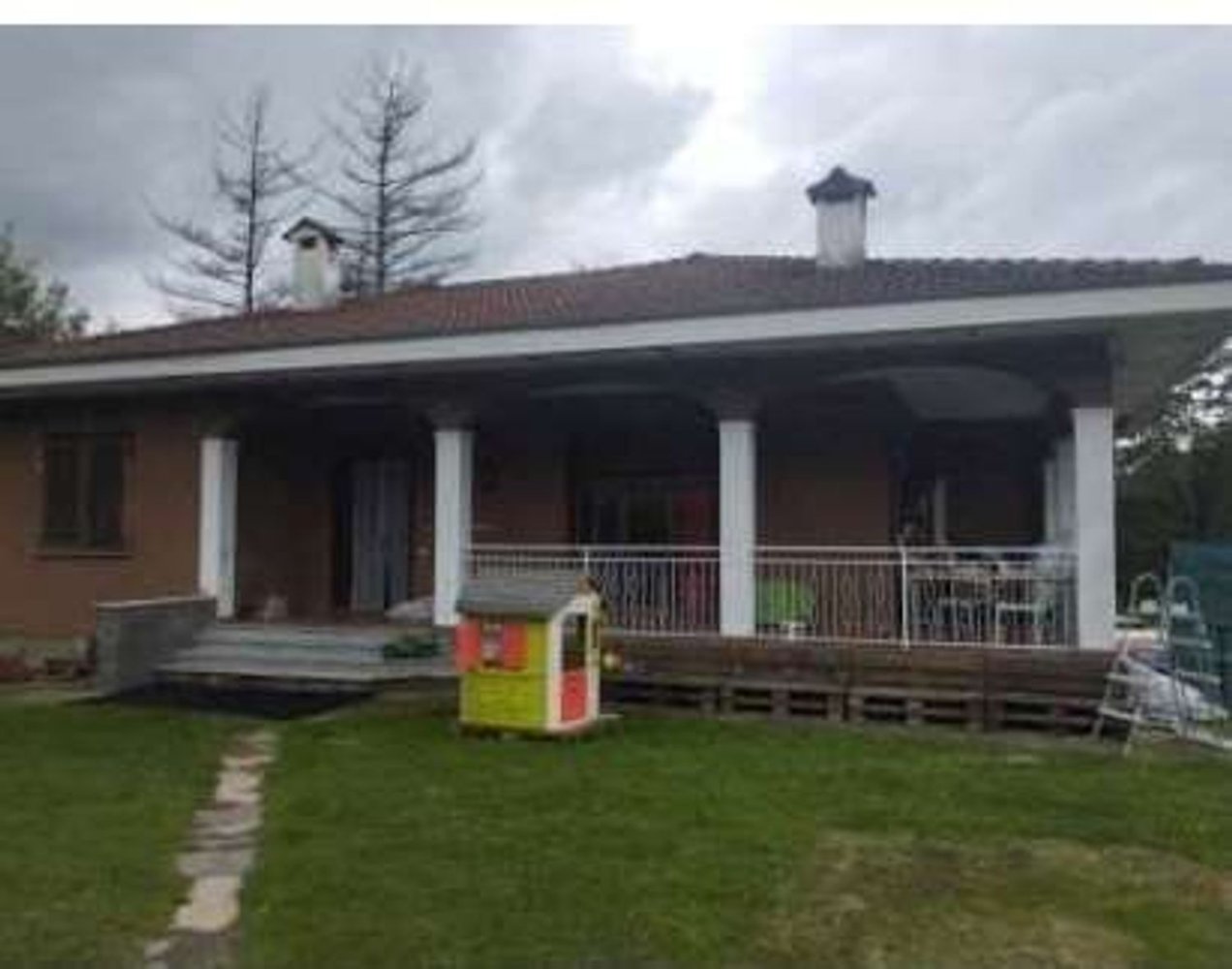 Villa de 5 habitaciónes en Brinzio, Italy No. 200423