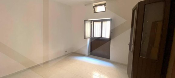 Casa de 5 divisões em Modugno, Italy N.º 33809 9