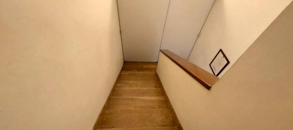 Вилла с 6 комнатами в Прато, Италия № 8611 12