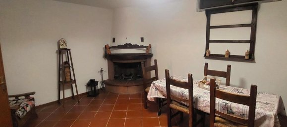 Вилла с 6 комнатами в Прато, Италия № 8611 10