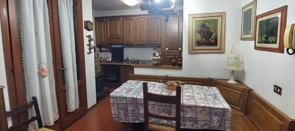 Вилла с 6 комнатами в Прато, Италия № 8611 8