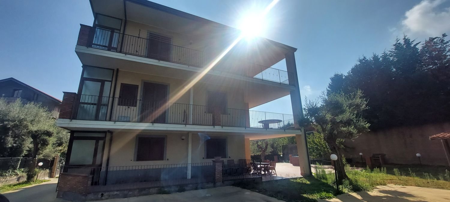 Apartamento de 4 divisões em Ragalna, Italy N.º 48737
