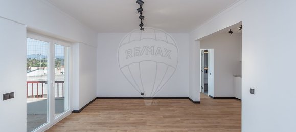 3 Schlafzimmer Doppelhaus in Cascais, Portugal, Nr. 265948 4